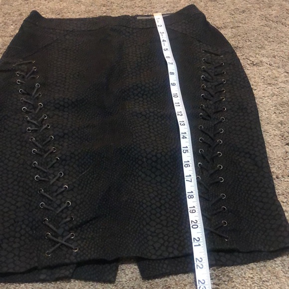 Zara snake pattern skirt - Picture 7 of 7